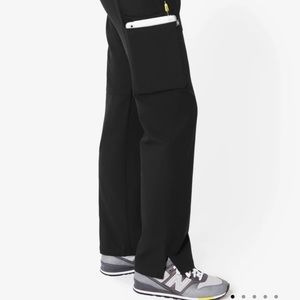 HUNTER GREEN KADE cargo scrub pant.